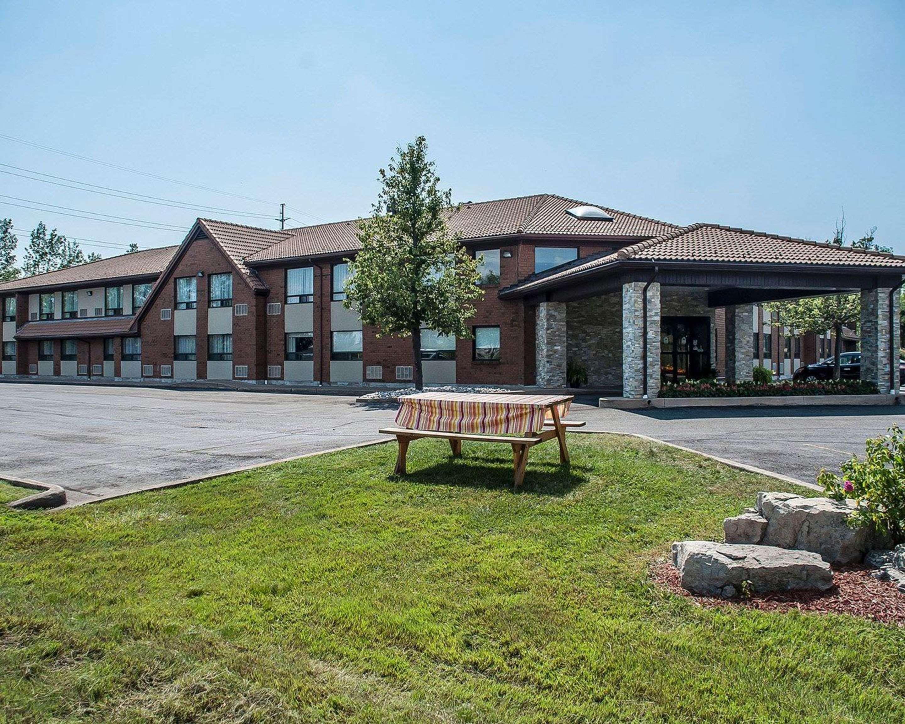 Comfort Inn Fort Erie Exterior photo